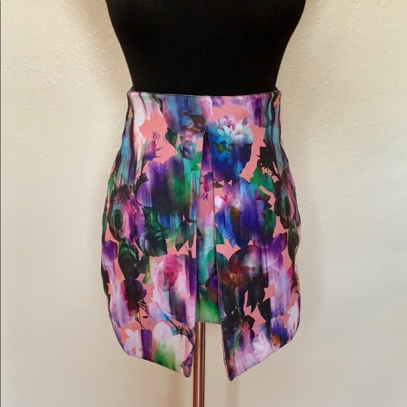 JORGE Mini Skirt - Picture 1 of 3